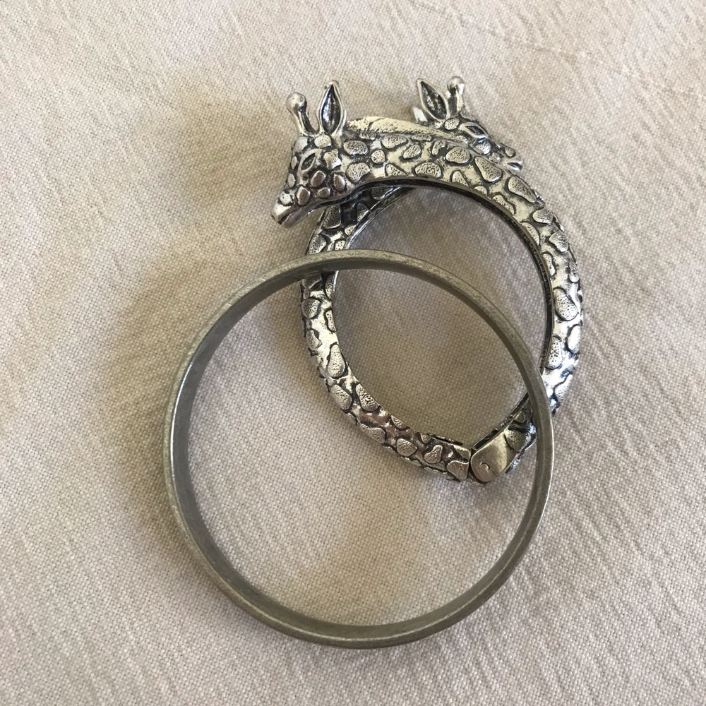 Lucky Brand Giraffe bracelet set
